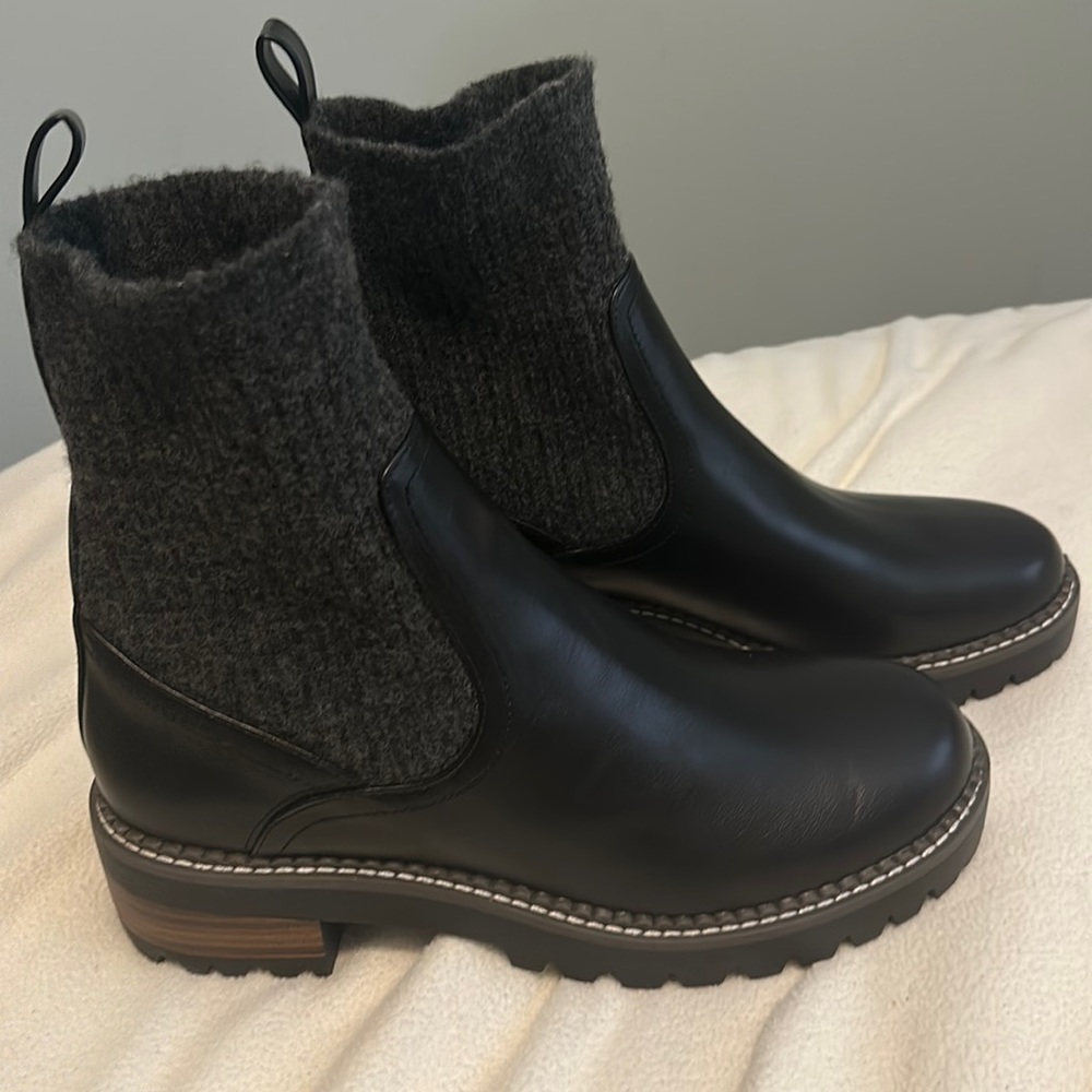 Universal Thread Sweater Bootie. Women’s size 10